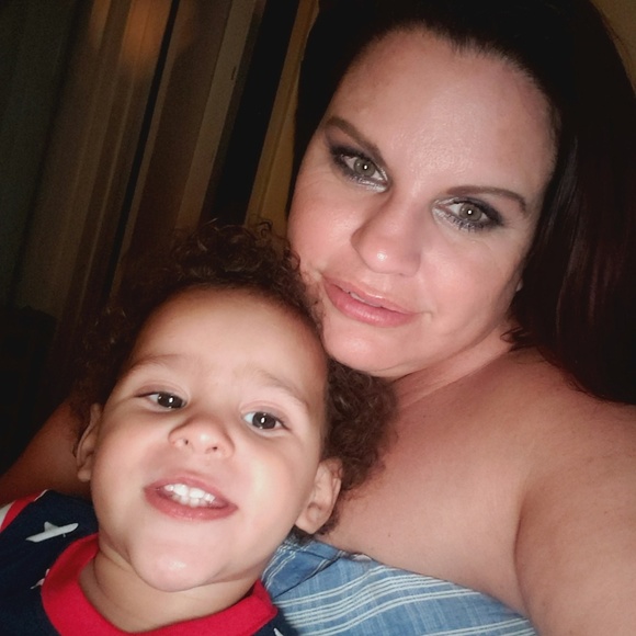 Meet your Posher, Eden - Picture 2 of 8